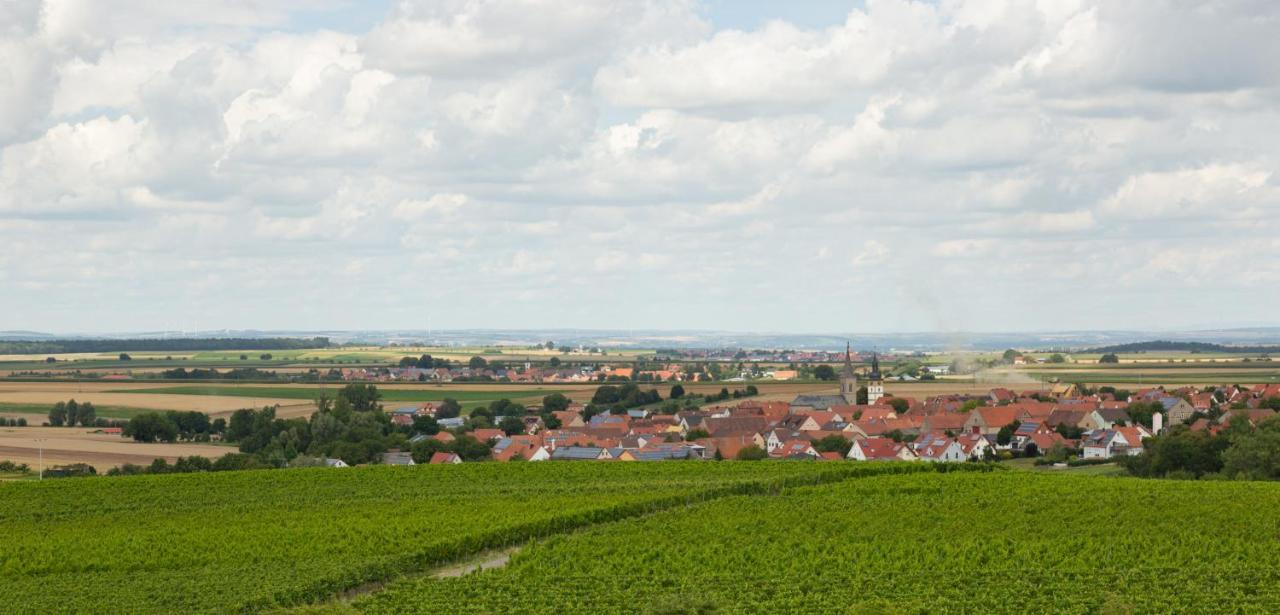 Landgasthof May Willanzheim Exterior photo